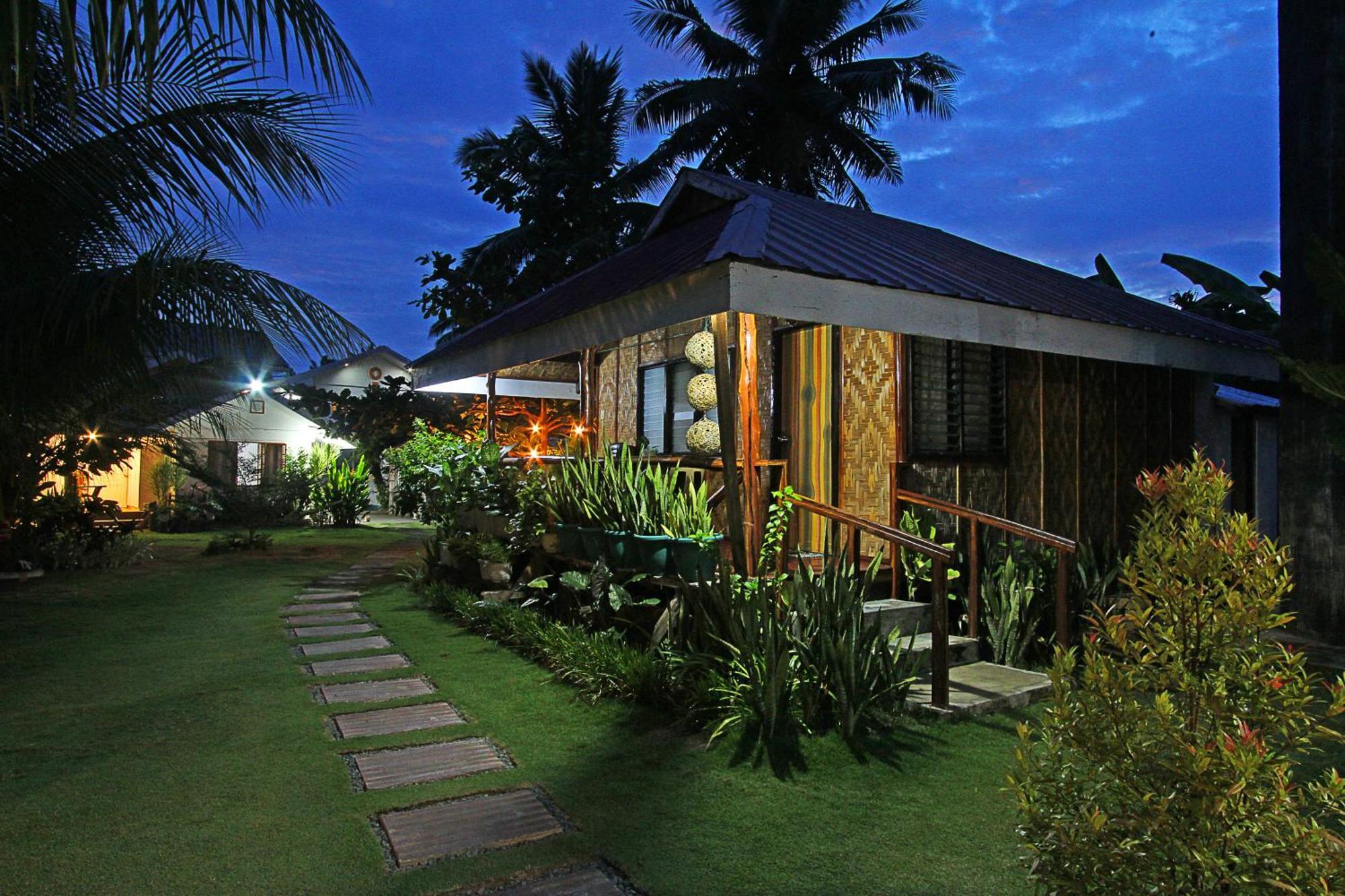 Villa Consolacion Resort Генерал-Луна Экстерьер фото
